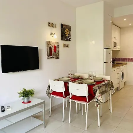 Benalbeach - Precioso Apartamento En Con Piscinas, Tobogán Y Zonas De Ocio, Playa A 100 Metros Apartamento